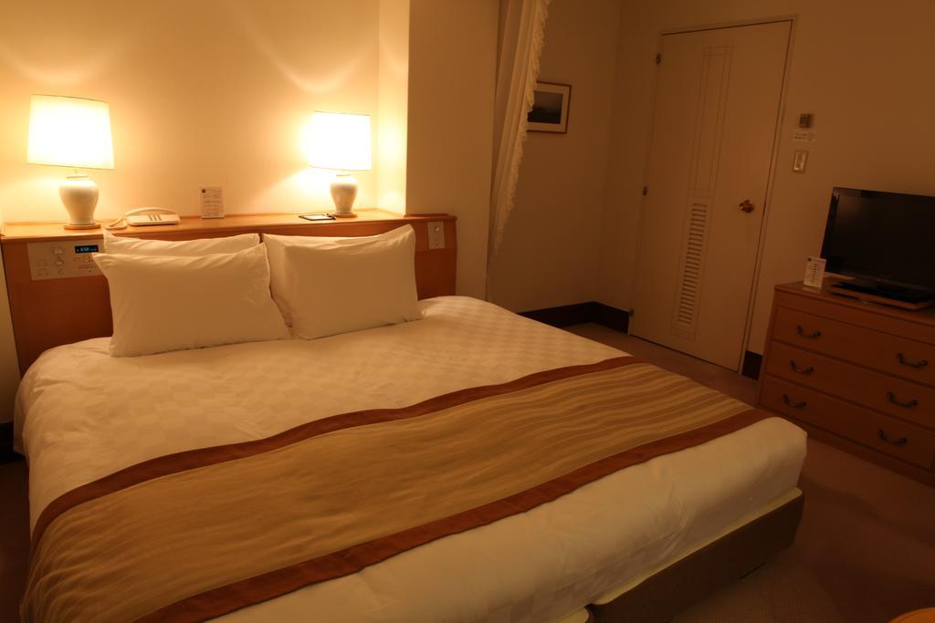 Gamagori Classic Hotel Quarto foto